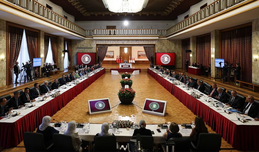 Meclis’te tarihi gün: Komisyon nihai raporu oylayacak