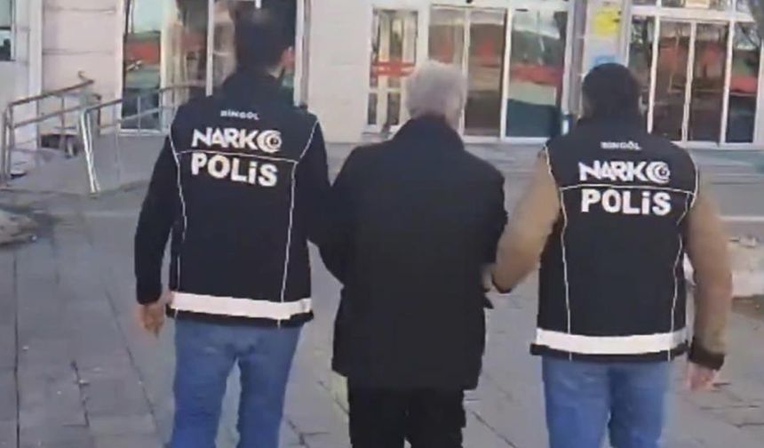 Kapsül halinde 88 parça uyuşturucu yuttular