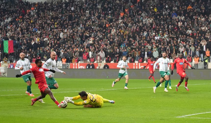 Şampiyonluk yolunu ateş sardı; Amedspor ile Erzurumspor detayı