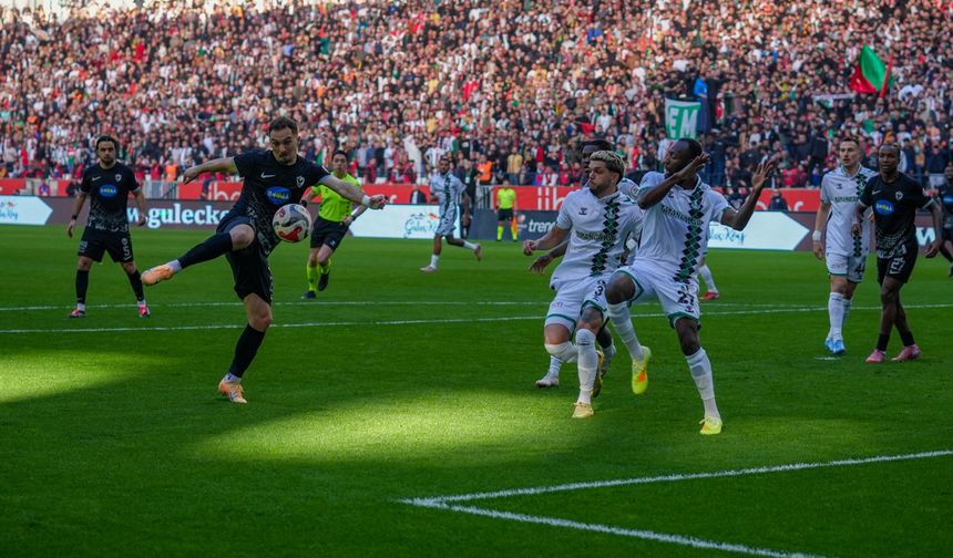 Amedspor, ilk yarıyı tek golle kapadı: 1-0