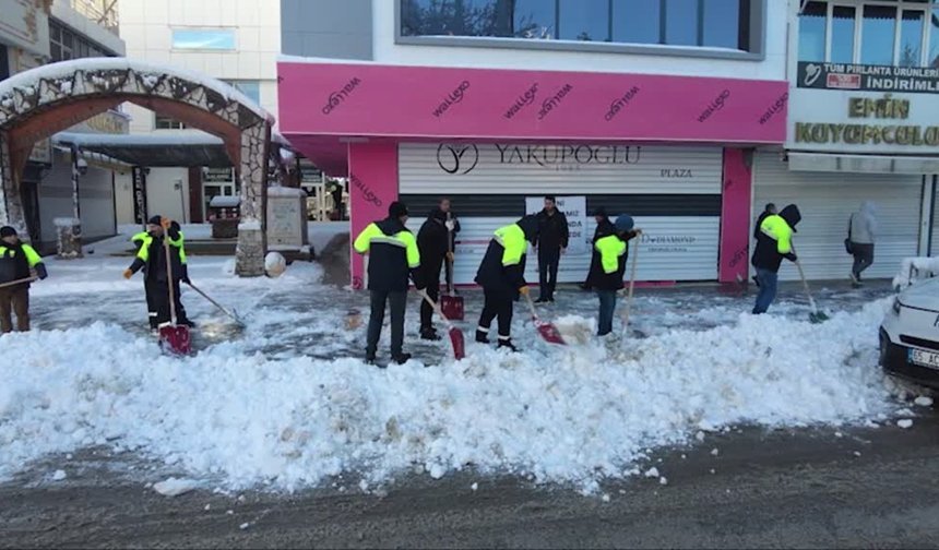Van'da 292 yerleşim yerinin yolu açıldı