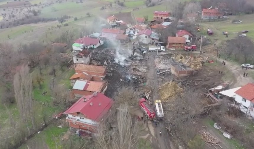 5 ev 8 samanlık yandı