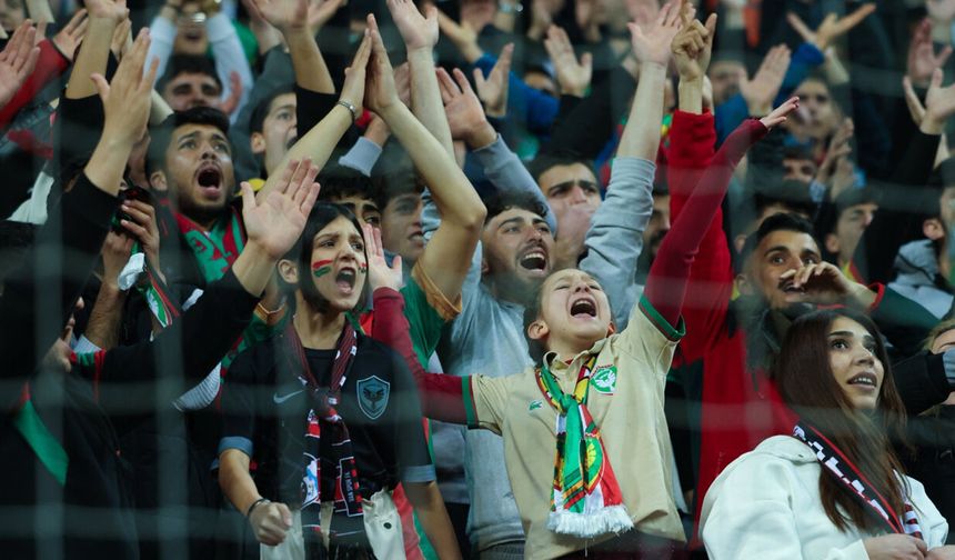 Amedspor’dan kadın taraftarlara anlamlı jest