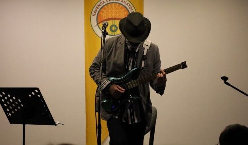 Ankara'da Kürtçe blues dinletisi