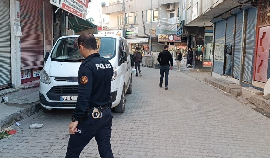 Bıçaklı kavgada 3 yaralı