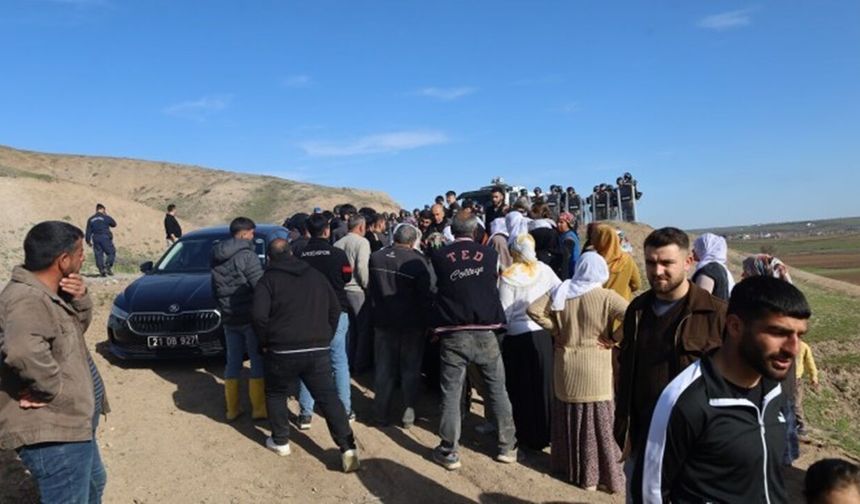 Diyarbakır Barosu mahalleliye şiddete suç duyurusunda bulunacak