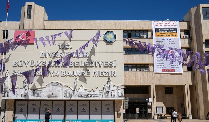 Diyarbakır Büyükşehir’e gelir-gider tablosu asıldı
