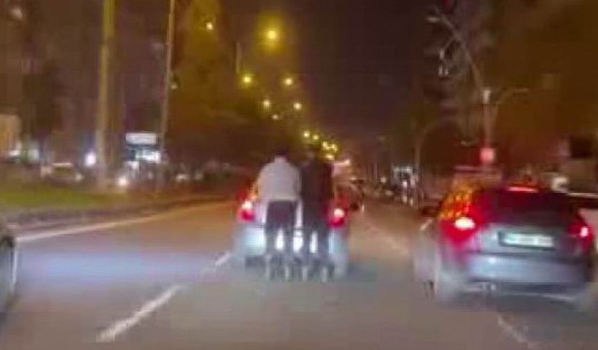 Diyarbakır'da patenli gençlerin tehlikeli yolculuğu