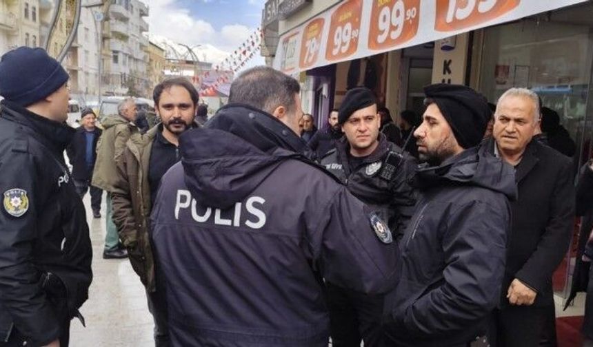 Hakkari’de zabıtadan yurttaşa saldırı