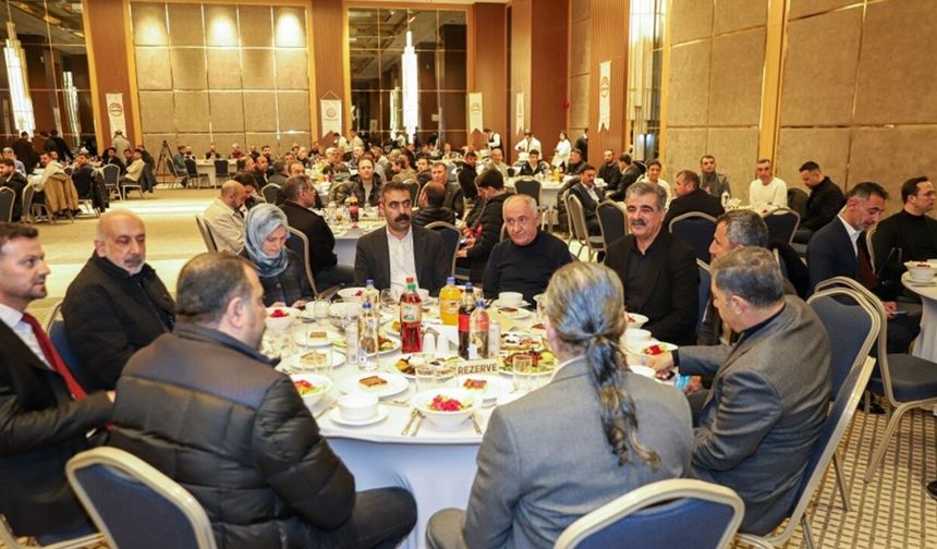 Diyarbakır Eşbaşkanı Hatun, tekstil sektörüyle iftarda