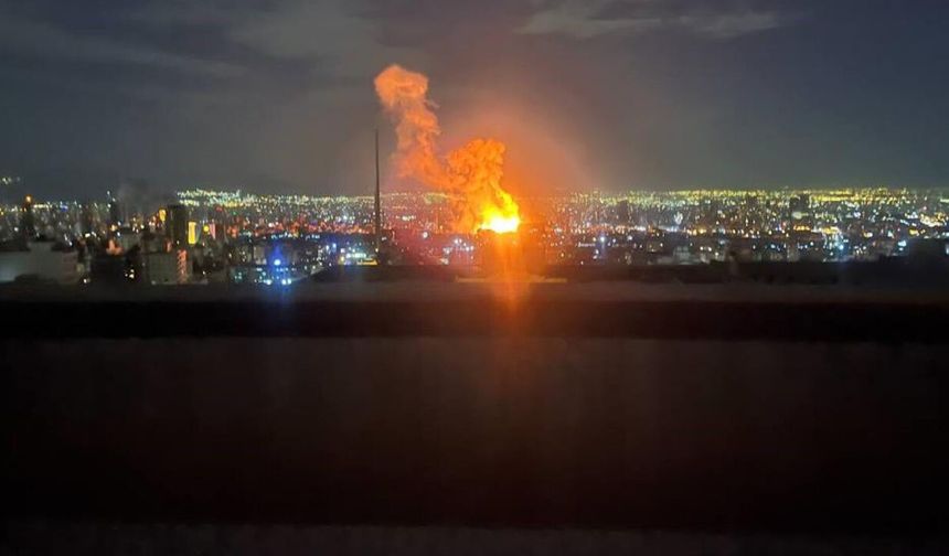 İran'da Radyo ve Televizyon Kurumu binası vuruldu