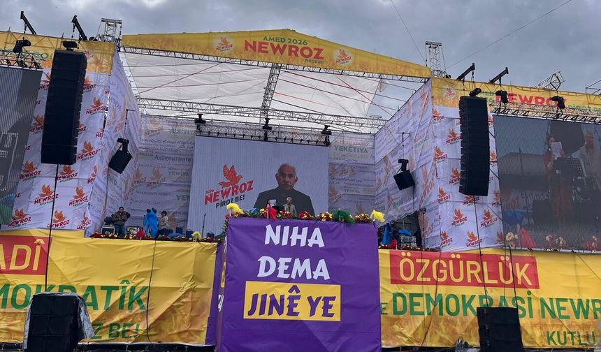 Diyarbakır Newrozu’nda Abdullah Öcalan’ın mesajı okundu