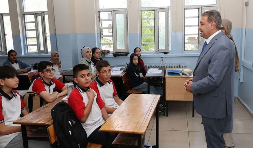 Şanlıurfa'da çocuğunu okula göndermeyenlere para cezası