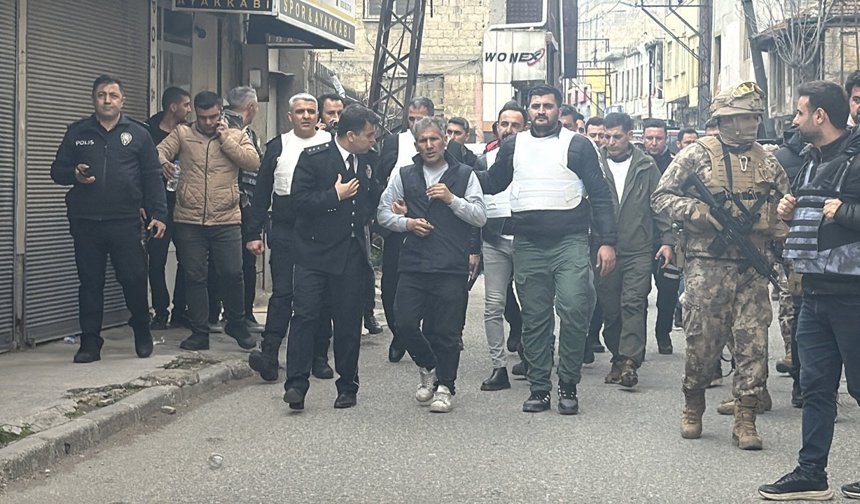 3 kişiyi rehin alan 1 kişiyi yaralayan hükümlüye operasyon