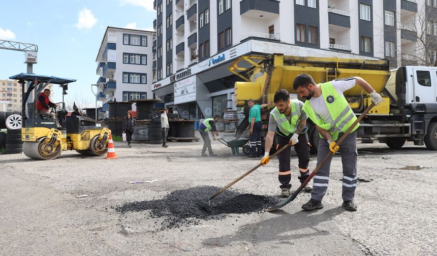 Diyarbakır Bağlar’da asfalt seferberliği