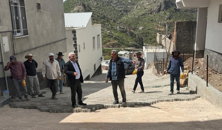 Diyarbakır Çermik'te bozulan yollar yeniden yapılıyor