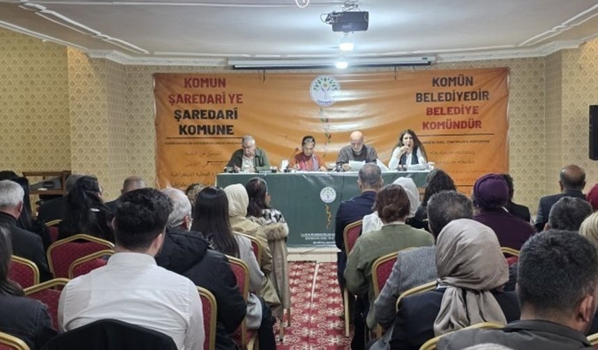 DEM Parti'den yerel yönetim konulu konferans