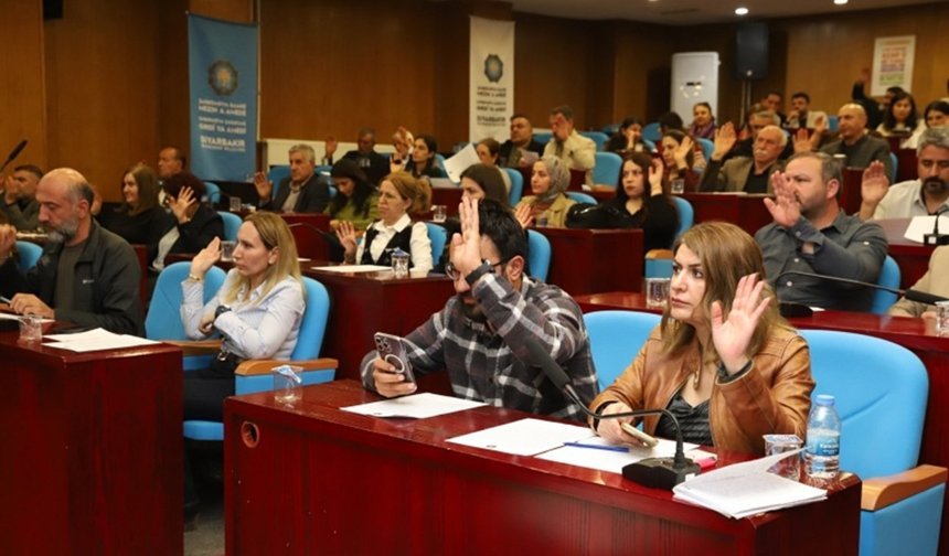 Diyarbakır Büyükşehir’den engelli ve kanser hastalarına ulaşım desteği