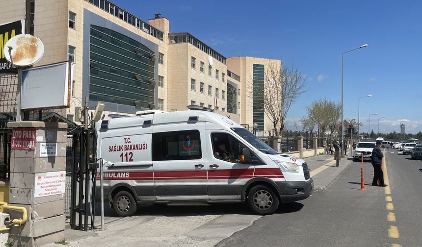 Diyarbakır’da mahkemede tartıştılar: 3 yaralı