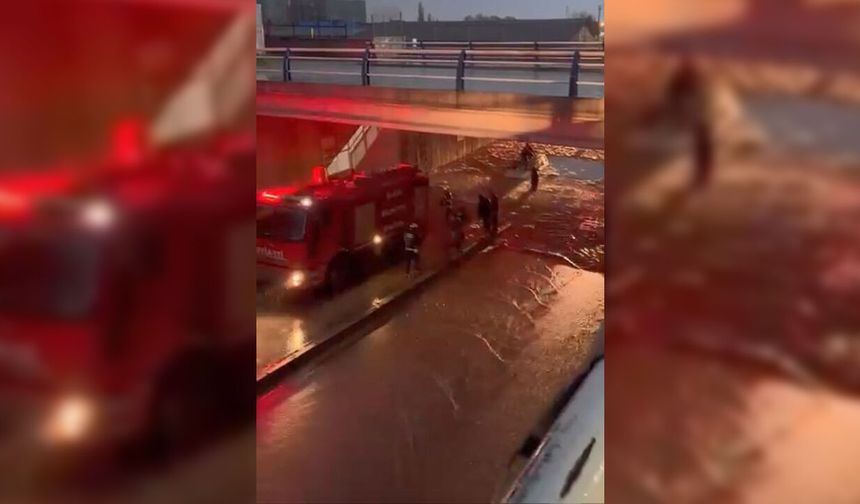 Elazığ'da alt geçit suyla dolunca kurtarılmayı beklediler