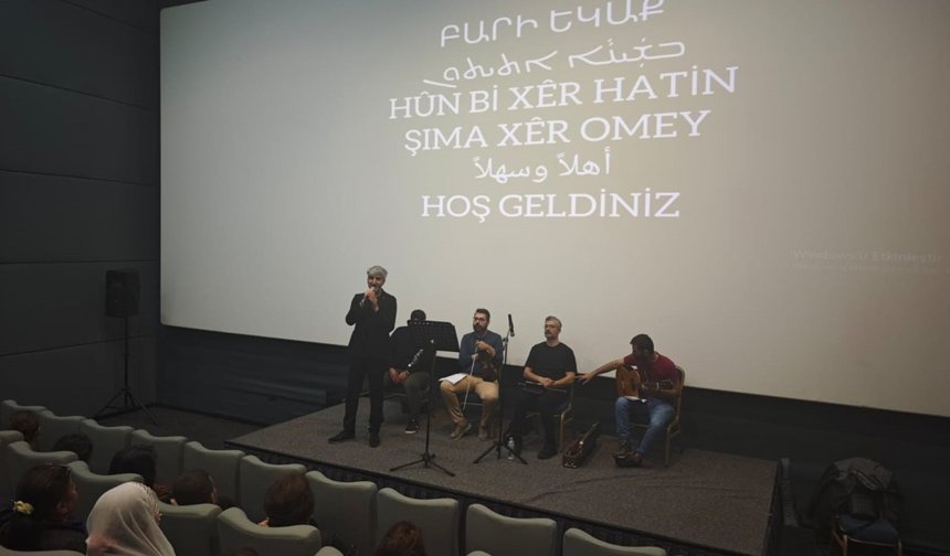 Diyarbakır’da Ermeni sanatçıdan 3 dilde konser
