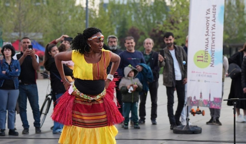 Amed Tiyatro Festivali’nde sokak sahnesi