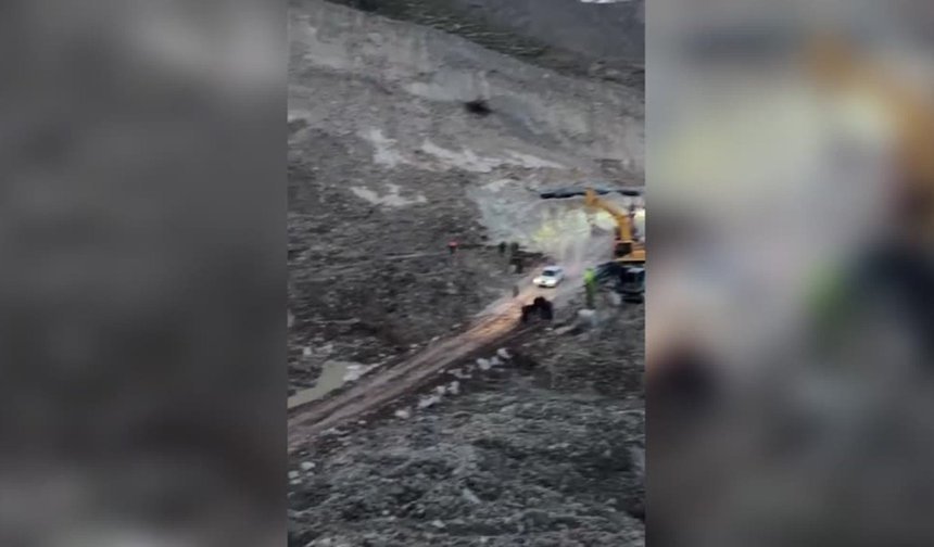 Hakkari-Van yolunda ulaşım alternatif yoldan sağlanmaya başladı