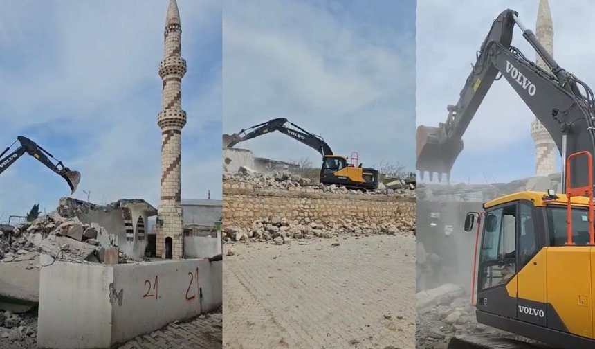 Diyarbakır'daki ağır hasarlı o cami yıktırıldı