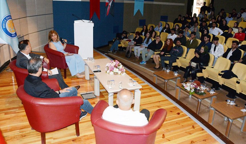 Amedspor Hocası Küçükbayrak, deneyimlerini öğrencilerle paylaştı