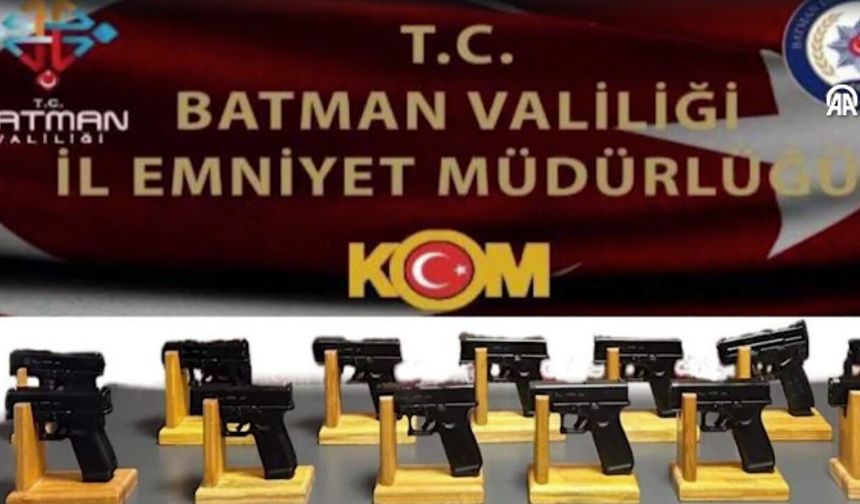 Batman'da iki otomobilde 13 tabanca ele geçirildi