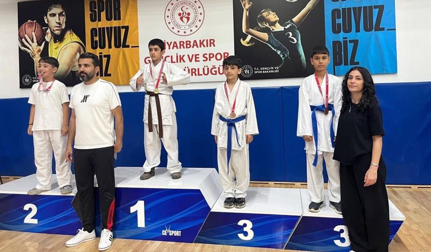 Diyarbakır’da Çermikli sporcular madalyalarla döndü