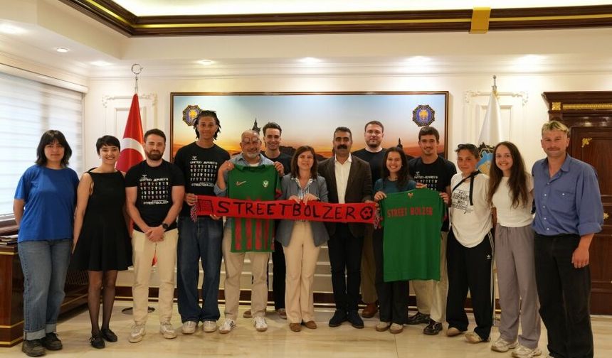 Kassel heyetinden Diyarbakır Büyükşehir’e ziyaret