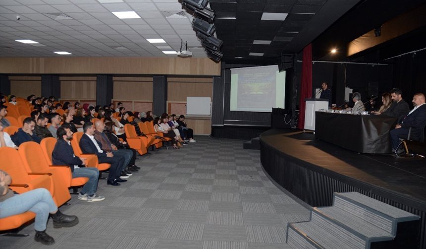 Diyarbakır’da uzmanlar mesleki deneyimlerini paylaştı