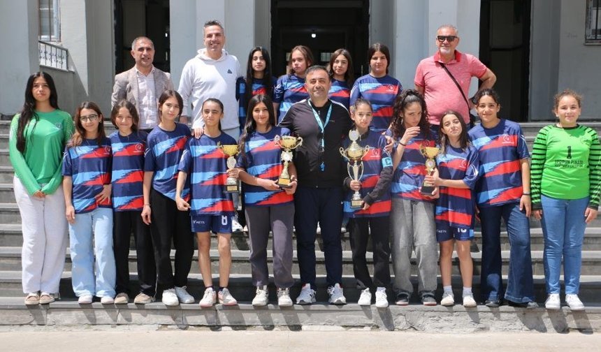 Diyarbakırlı kız çocukları tarih yazıyor
