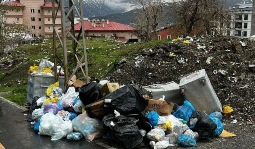Hakkari kayyımı hakkında suç duyurusu