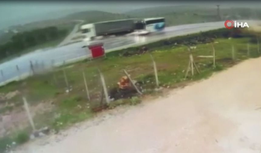 Malatya'daki otobüs kazası kamerada