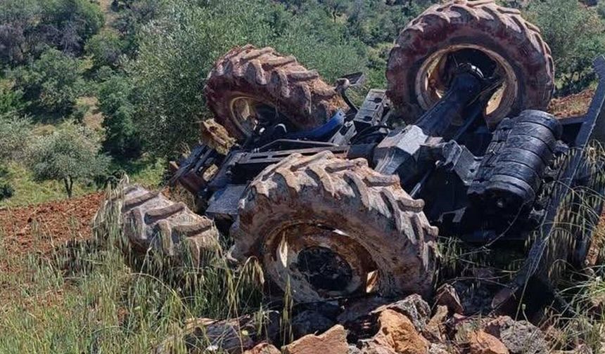 Gaziantep'te devrilen traktörün sürücüsü hayatını kaybetti