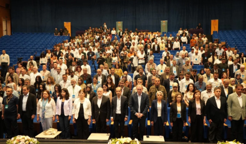 DEM Parti belediyelerle ilgili yaptığı konferansın sonuç bildirgesini açıkladı: Komünalite ruhu ve bilinci