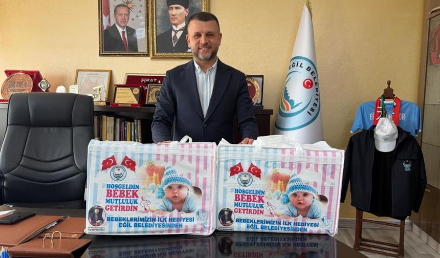 Diyarbakır Eğil Belediyesi'nden yenidoğan bebeklere hediye