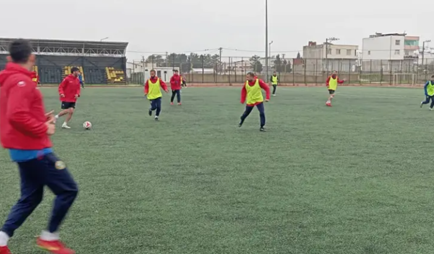Diyarbakır'da dikkat çeken ayrılık; Sportif Direktör ve Teknik Direktör ile yollar ayrıldı