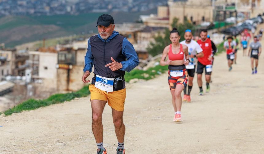 Diyarbakırlı gazeteci İbrahim Yakut maratonda başarıya doymuyor