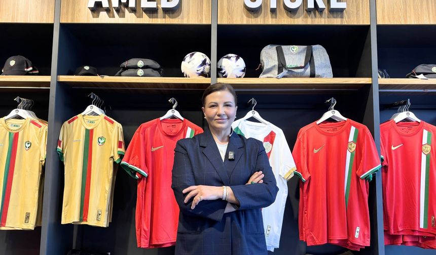 Narin Nadirova: Amedspor sadece Diyarbakır'ın değil bütün Kürtlerindir