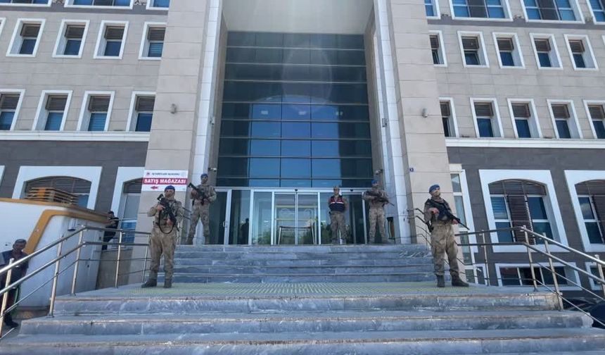Narkotik operasyonunda 69 zanlı yakalandı
