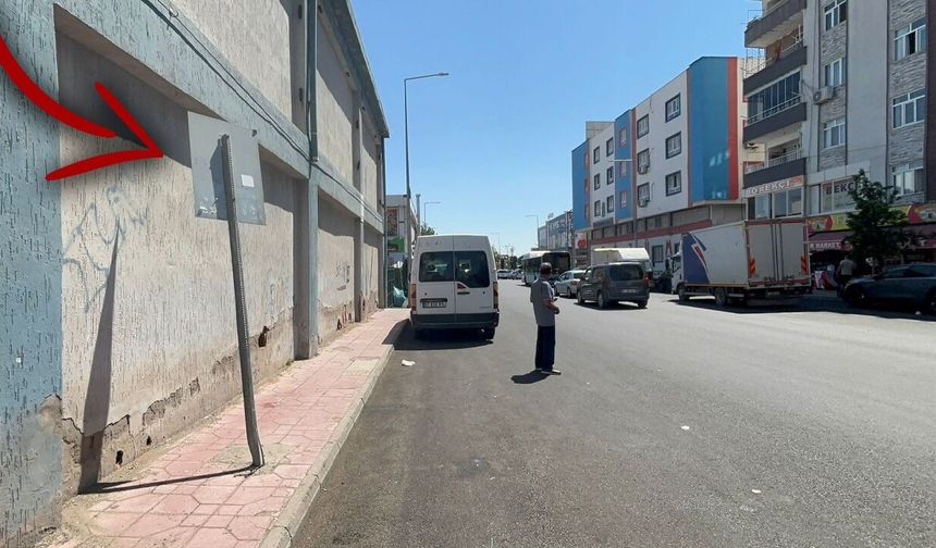 Diyarbakır’da gündem yaratan durak tabelası