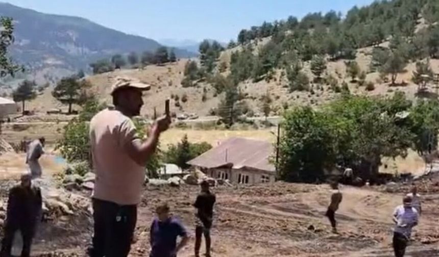 Tarım arazisinde yangın: Elektrik kablosu neden oldu iddiası