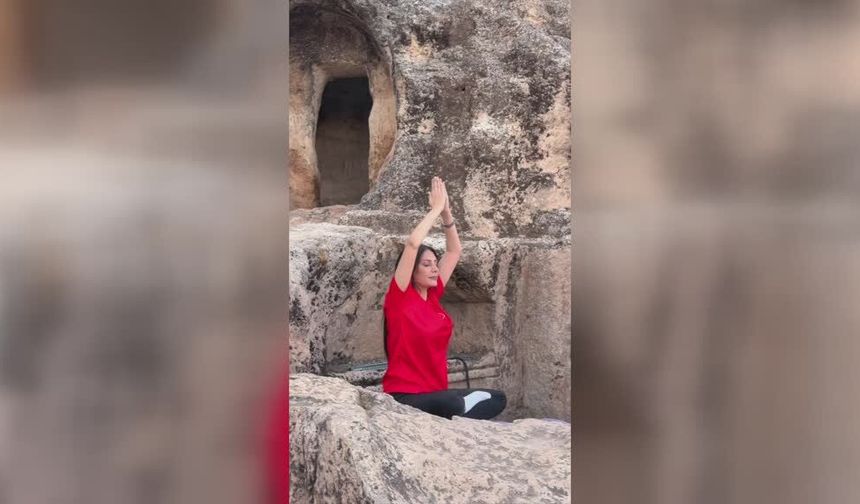 Diyarbakır'daki Hilar Mağaraları'nda 60 kadınla yoga