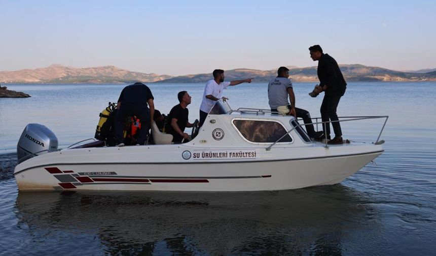 Diyarbakır’dan geldi, Hazar gölünde boğuldu