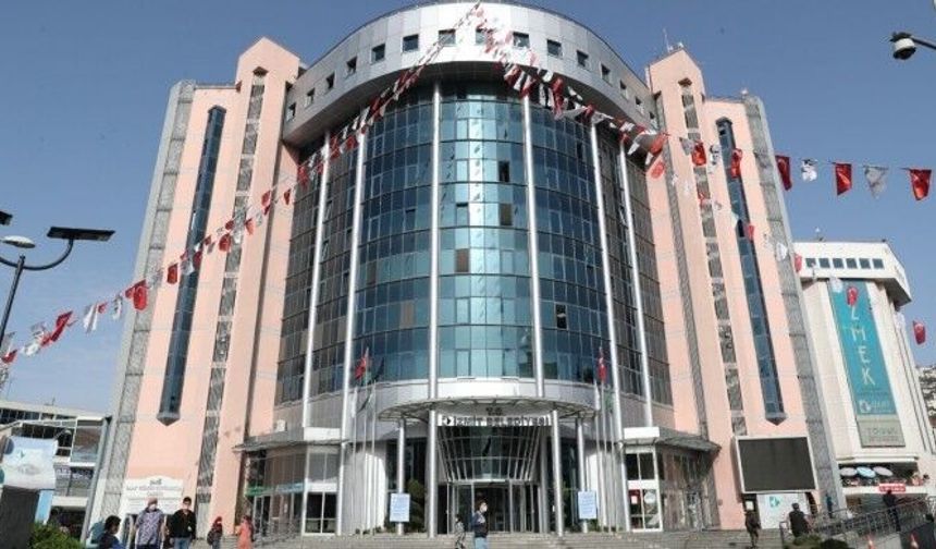 İzmit Belediyesi Başkanvekilliğine Lütfü Obuz seçildi