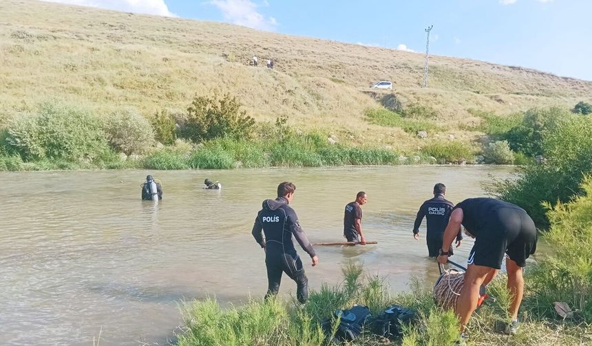 İki kardeşten biri yaşamını yitirdi, diğeri kayıp