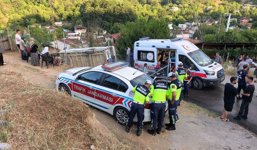 Tarım işçilerinin aracı devrildi: 6 yaralı